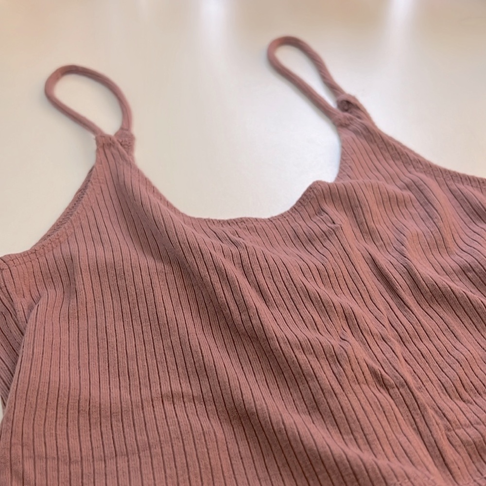 Urban Outfitters Pink Riley V-Neck Ribbed Button Front Cami Crop Top Stretch XS - Picture 8 of 8